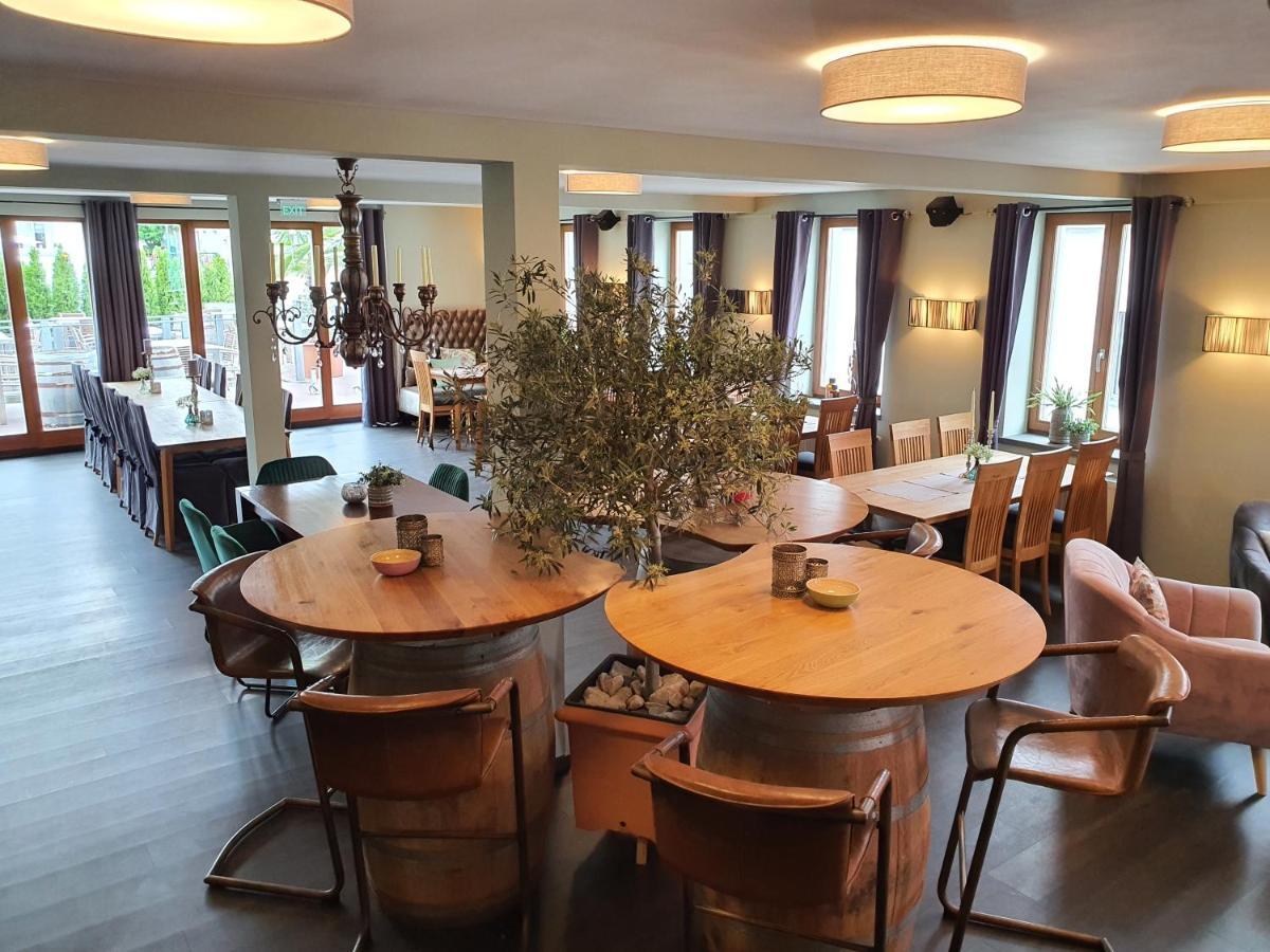 Hotel Krumbach Buitenkant foto
